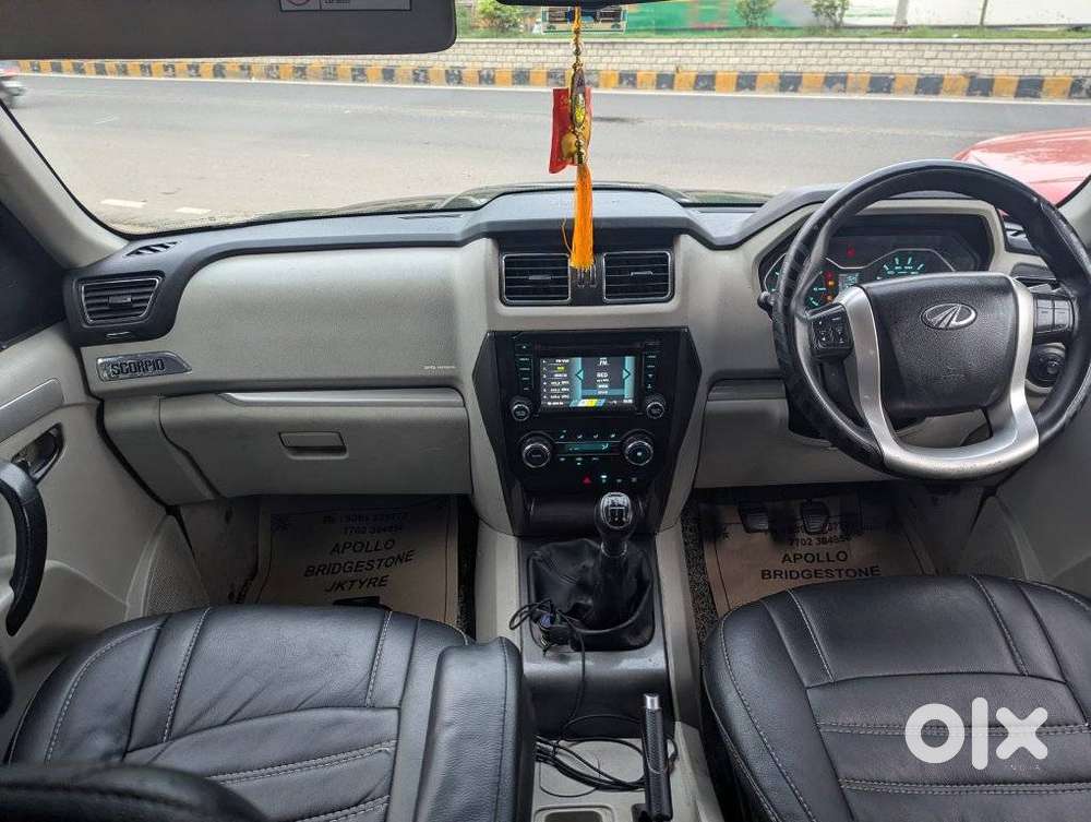 Mahindra Scorpio S10 7 Seater, 2016, Diesel