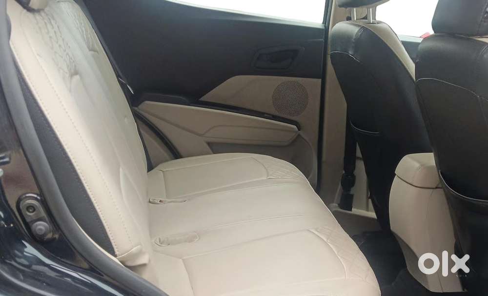 Mahindra Xuv300 W6, 2023, Petrol