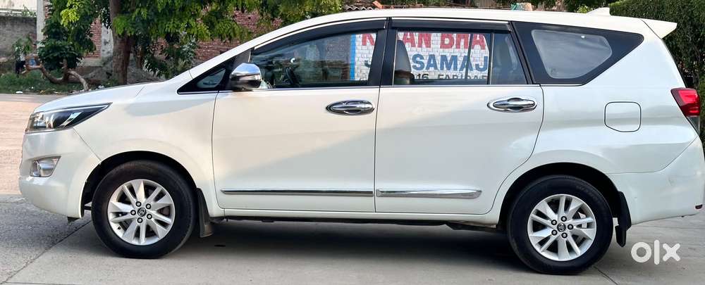 Toyota Innova Crysta 2.8z Automatic, 2017, Diesel