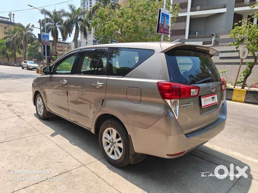 Toyota Innova Crysta 2.4 V 8 Str, 2017, Diesel