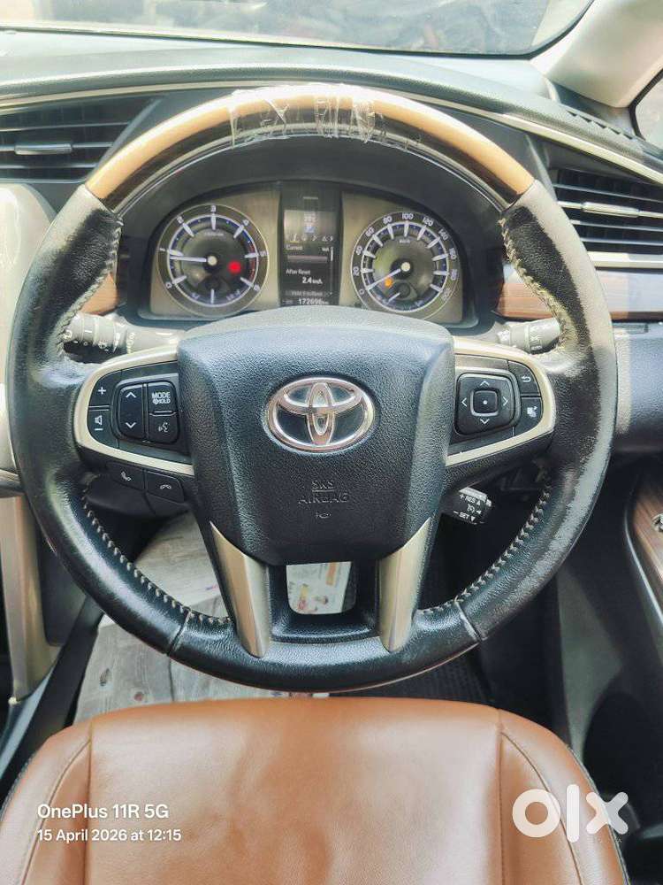 Toyota Innova Crysta 2.8z Automatic, 2016, Diesel