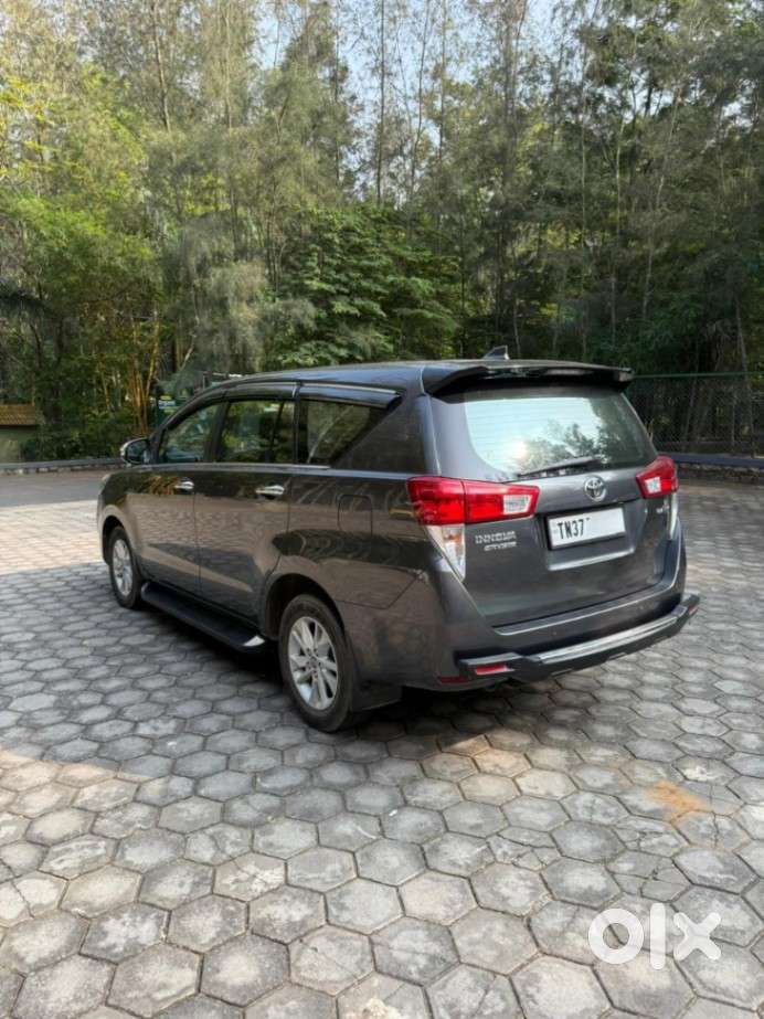 Toyota Innova Crysta 2.4 G Mt 7 Str, 2017, Diesel