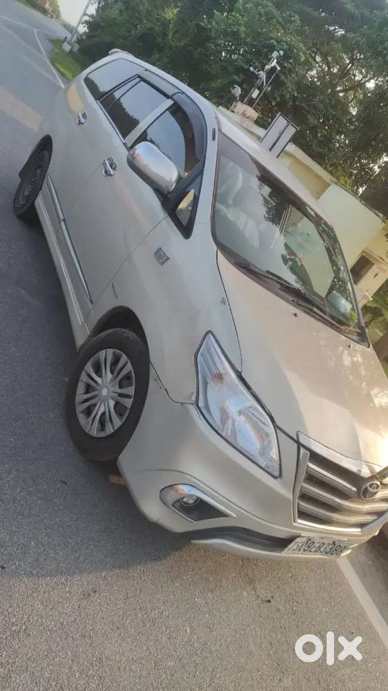 Toyota Innova 2.5 G1 2014