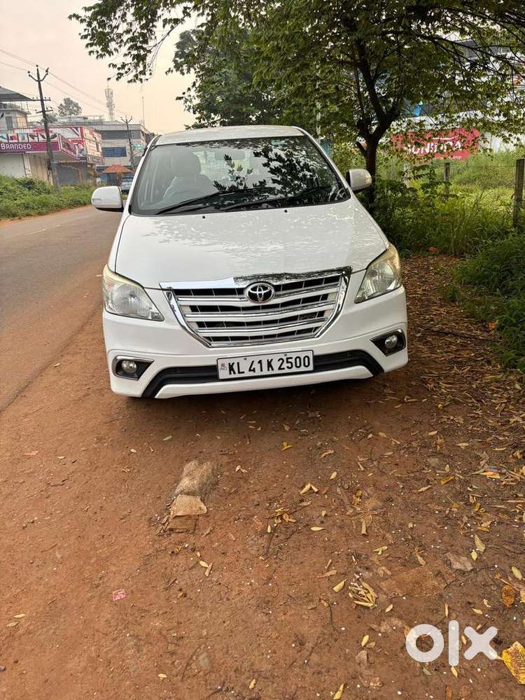 Toyota Innova 2015 Diesel Well Maintained