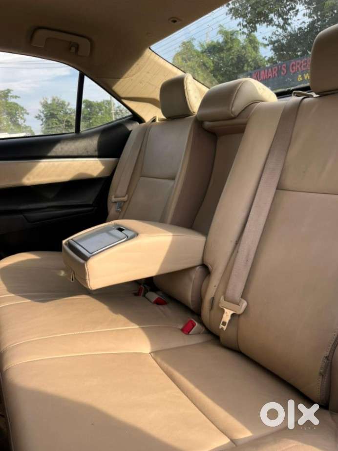 Toyota Corolla Altis, 2016, Petrol