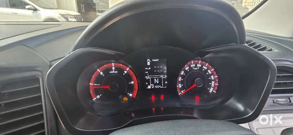 Car With Showroom Service