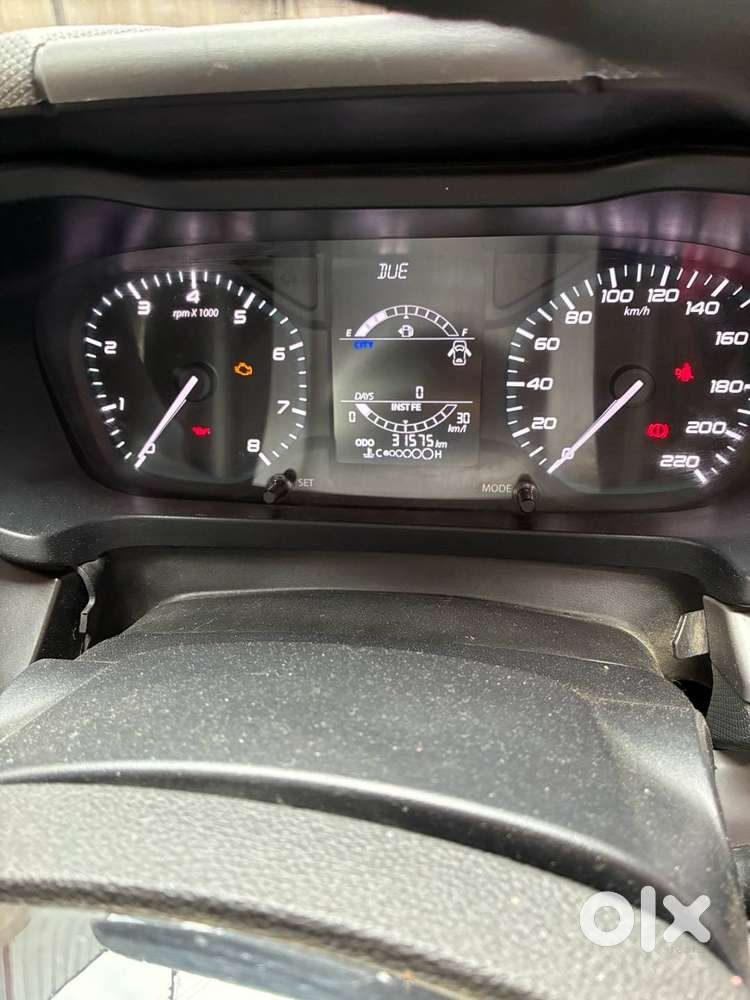 1st Owner And Complete Service Record