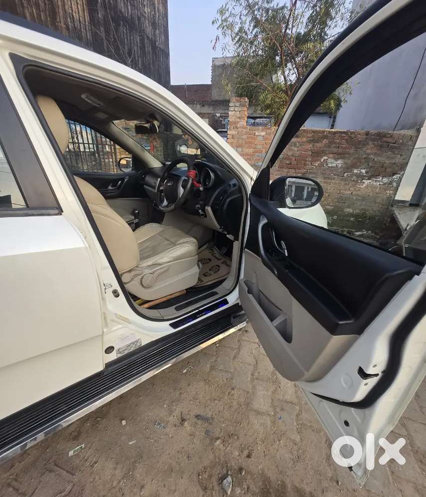 Mahindra Xuv500 W6 2017