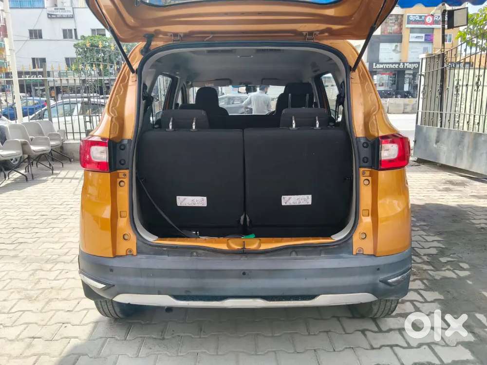 Renault Triber 1.0 Rxz 2021 Dual Tone