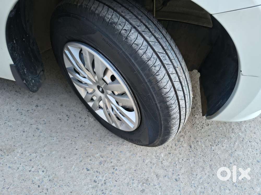 Maruti Suzuki Dzire 1.2 Vxi Cng, 2025, Petrol