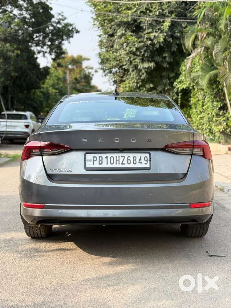 Skoda Octavia 2.0 L K Tsi At, 2023, Petrol