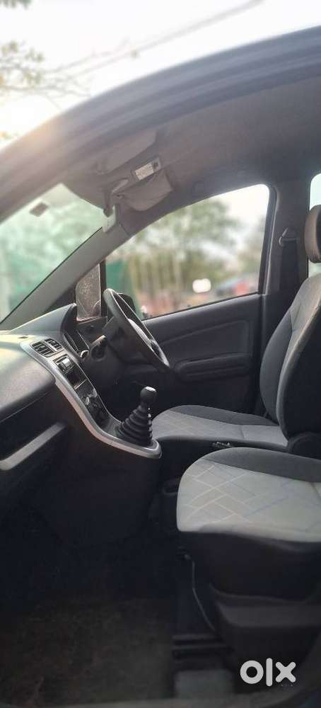 Maruti Suzuki Ritz Lxi, 2011, Petrol