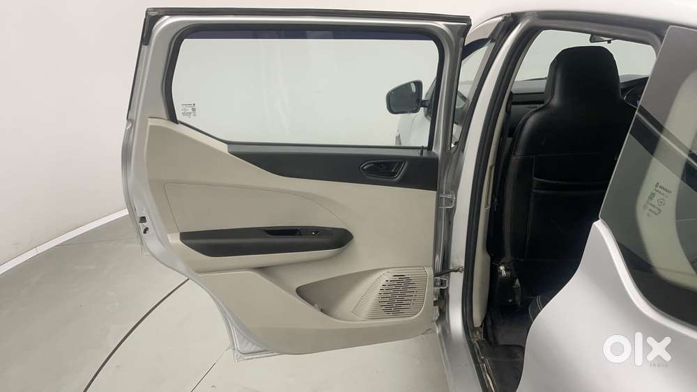 Renault Triber Rxt, 2020, Petrol