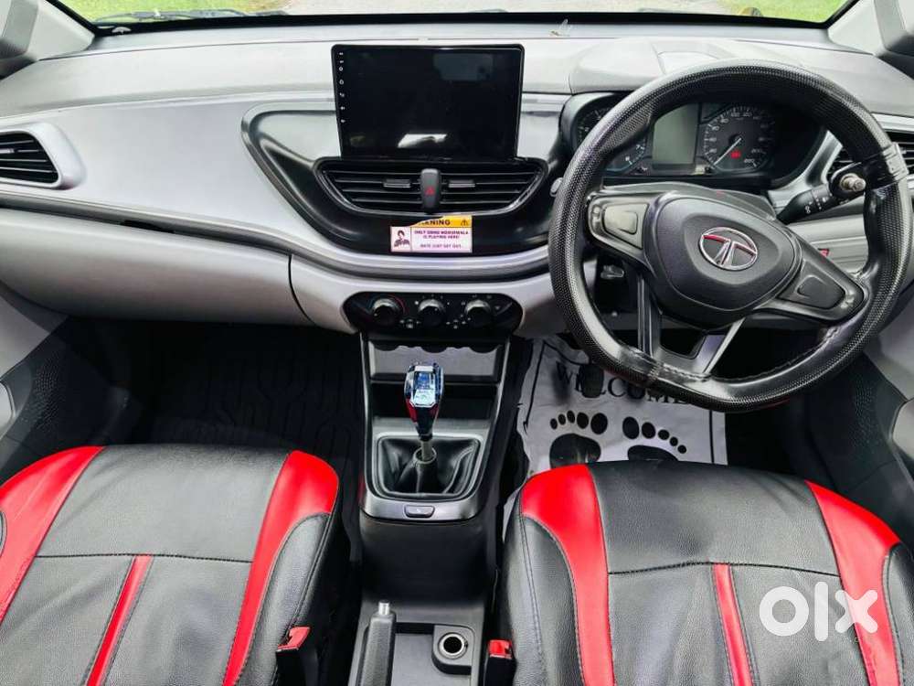 Tata Altroz 1.2 Xe, 2020, Petrol