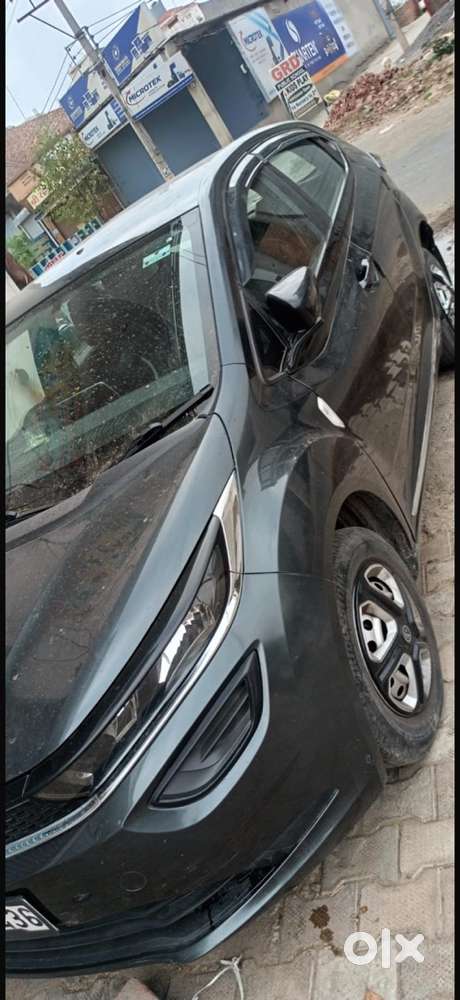 Tata Altroz 2020 Petrol Well Maintained