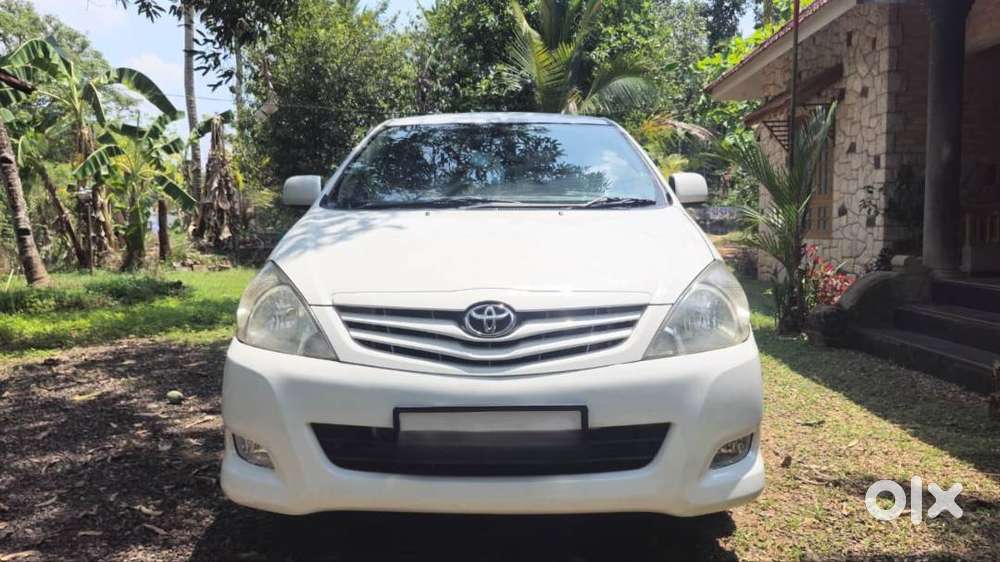 Toyota Innova Diesel 2011