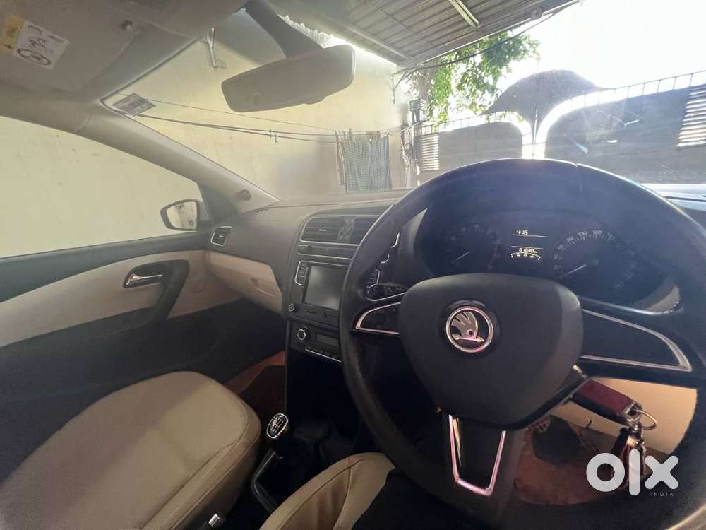 Skoda Rapid Style 1.0 Tsi Manual Showroom Condition