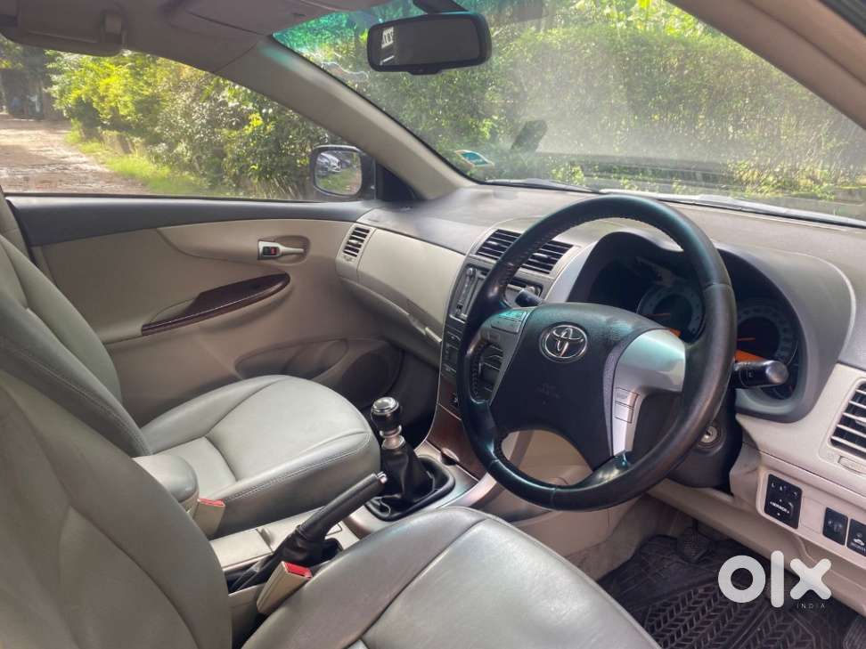 Toyota Corolla Altis 2010-2013 G, 2013, Petrol