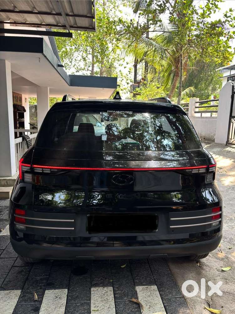 Hyundai Venue Knight Edition 2023 Petrol Well Maintained