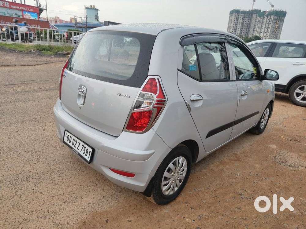 Hyundai I10 Sportz, 2016, Petrol