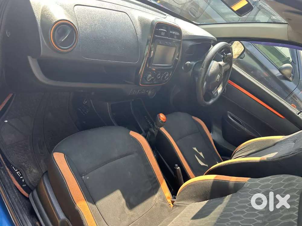 Kwid Climber Rxt Top Model Back Camera Less Driven Non Accidental