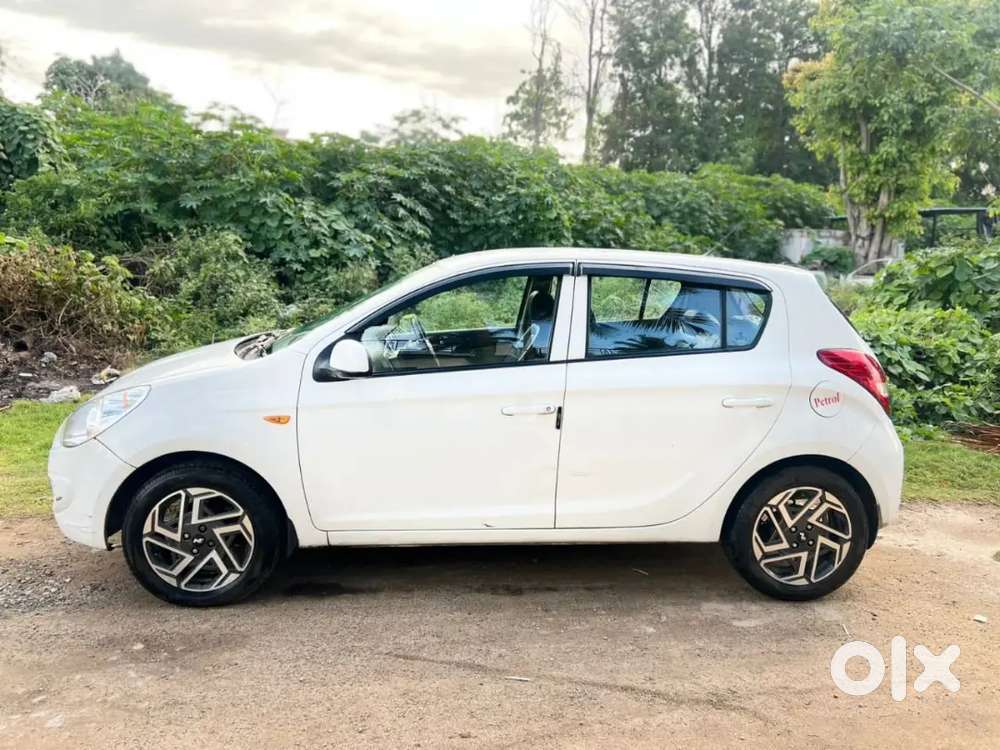 Hyundai I20 2011 Petrol Well Maintained