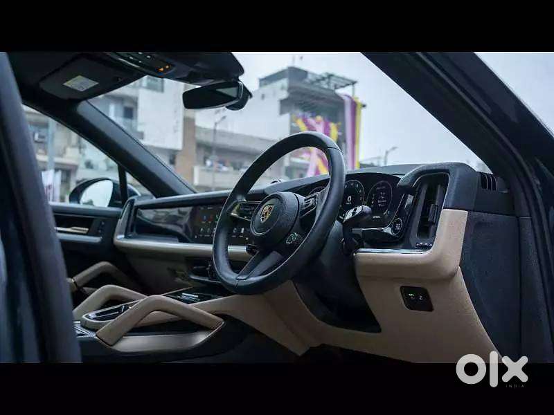 2023 Porsche Cayenne Coupe Gts