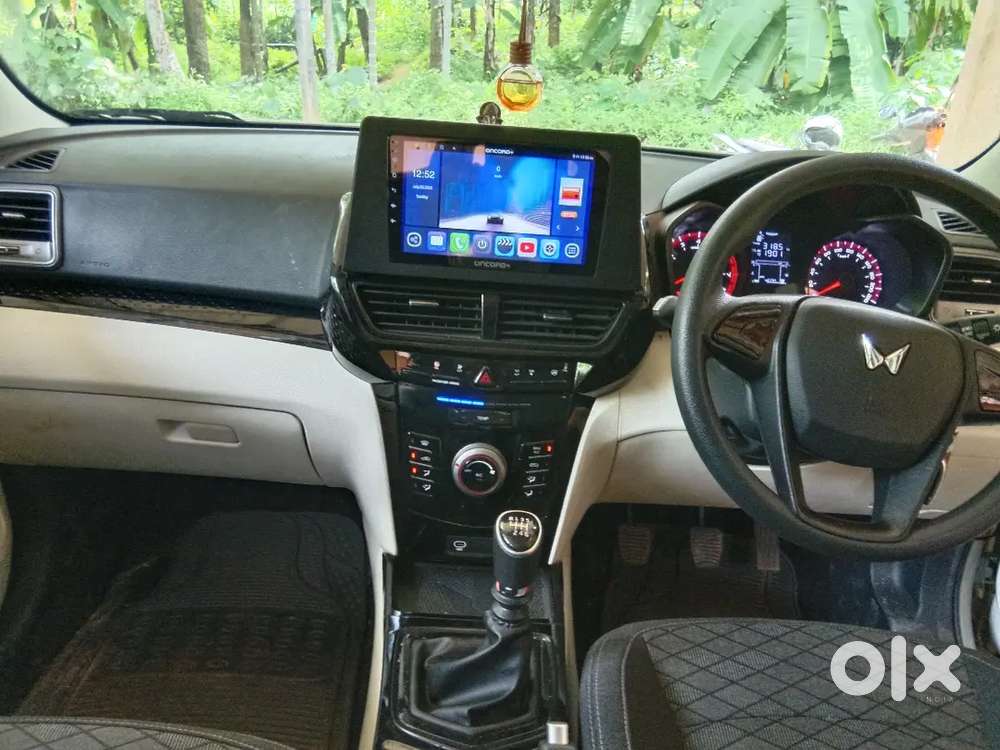Mahindra Xuv 3xo Petrol 2025