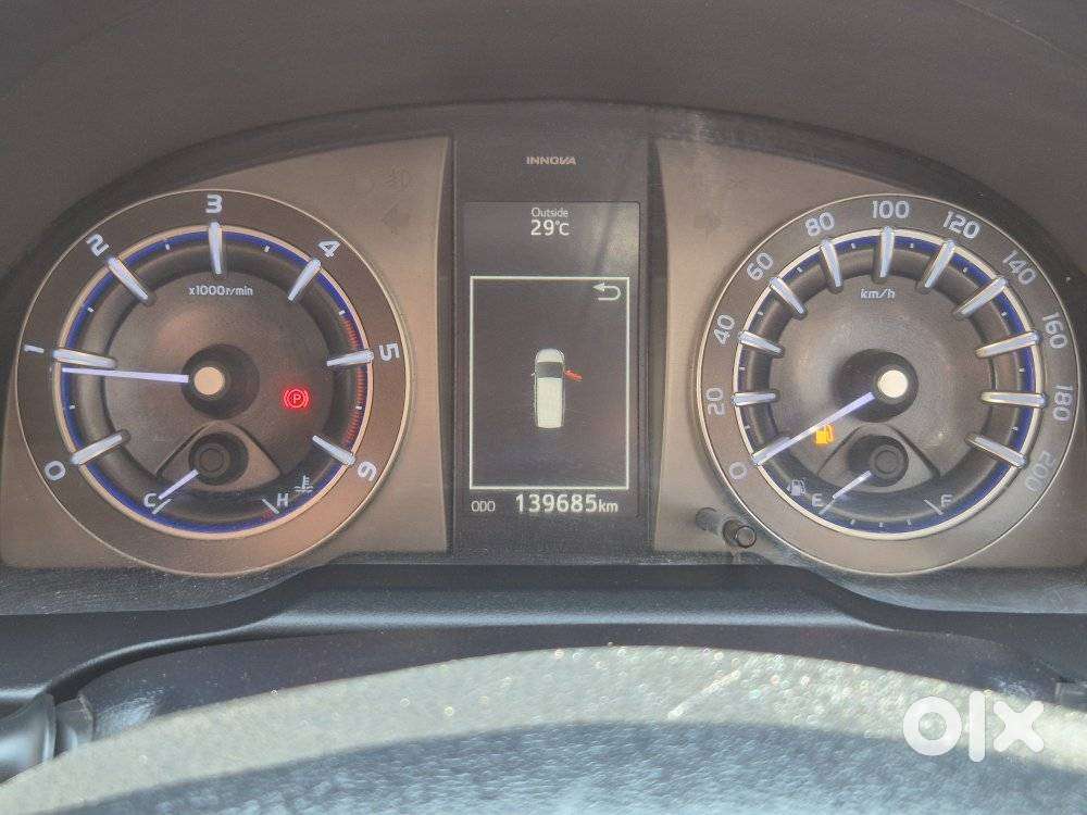 Toyota Innova Crysta 2.4 Vx Mt 8s, 2016, Diesel