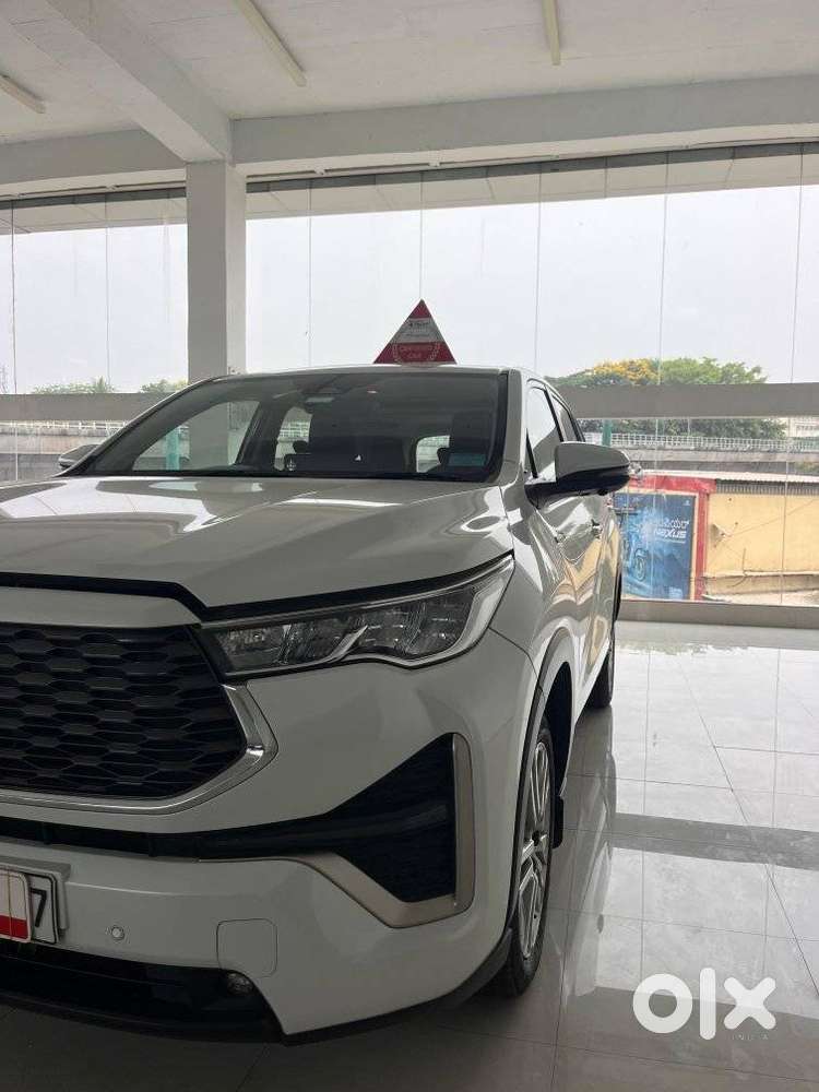 Toyota Innova Hycross 2.0 Zx (o) Hybrid 7 Str, 2024, Petrol