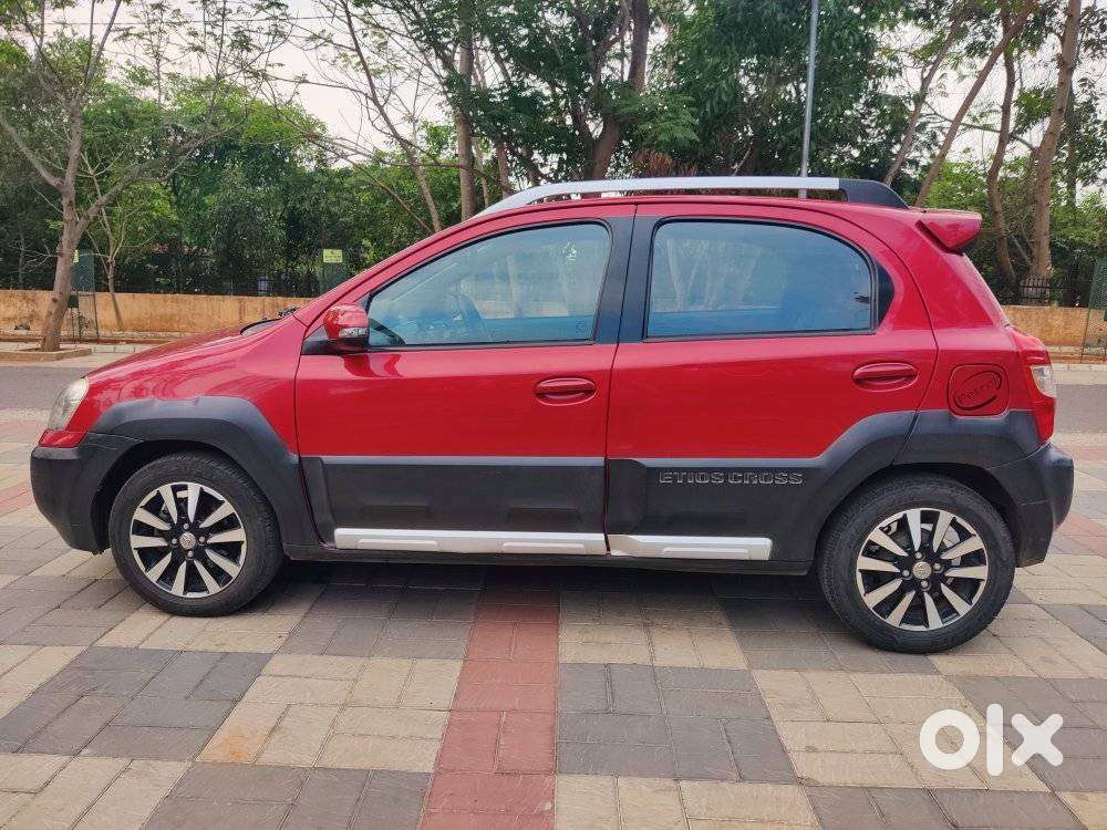 Toyota Etios Cross 1.2l G, 2017, Petrol