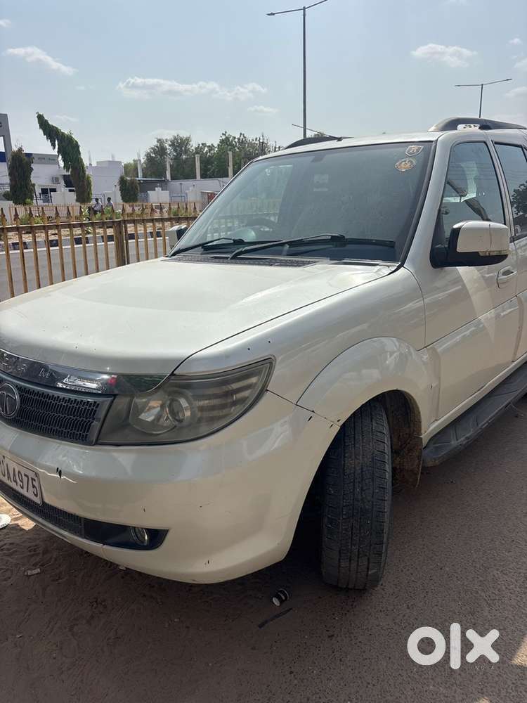 Tata Safari Storme 2014
