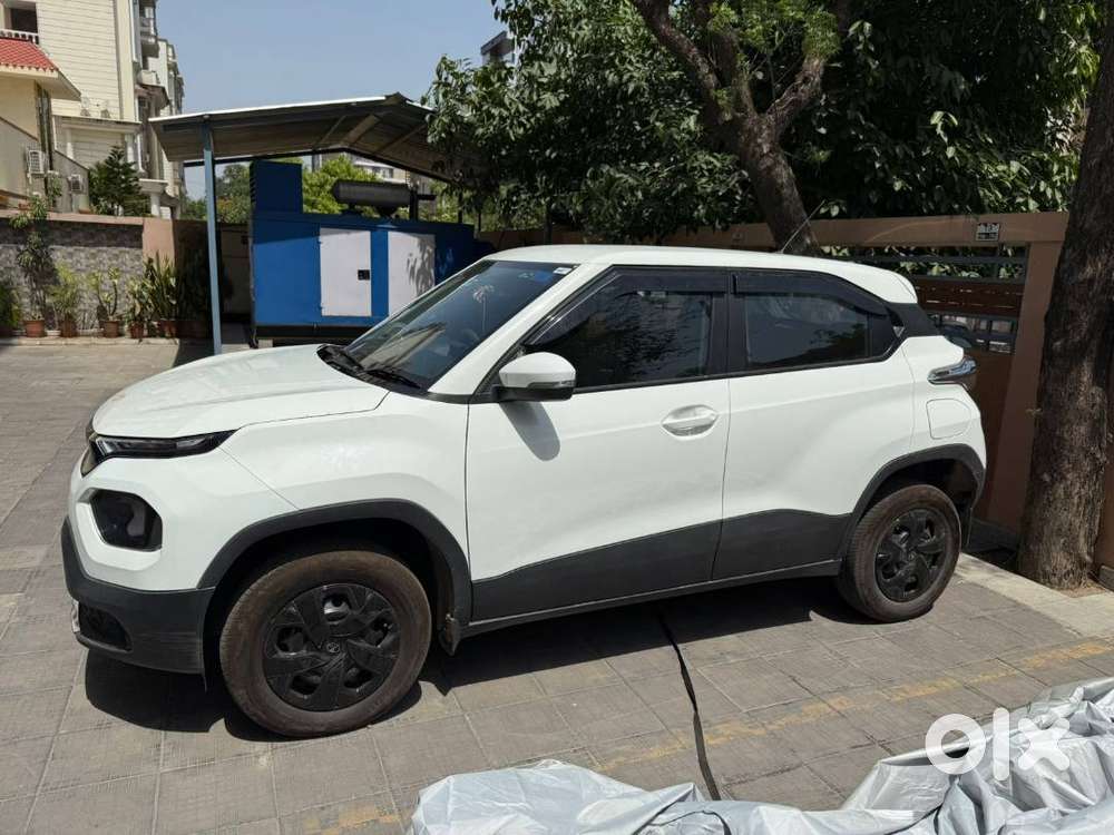 Excellent Condition White Tata Punch Automatic Petrol