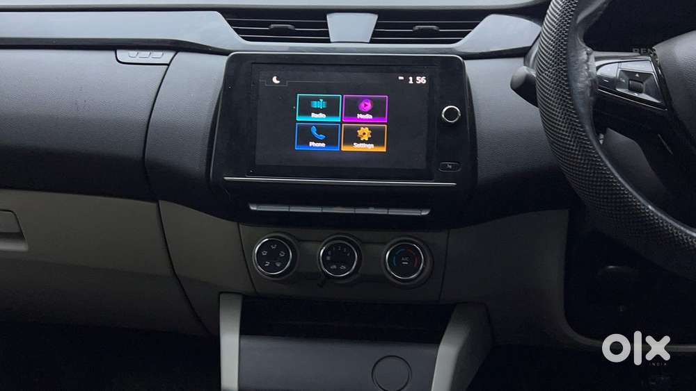 Renault Triber Rxt, 2022, Petrol