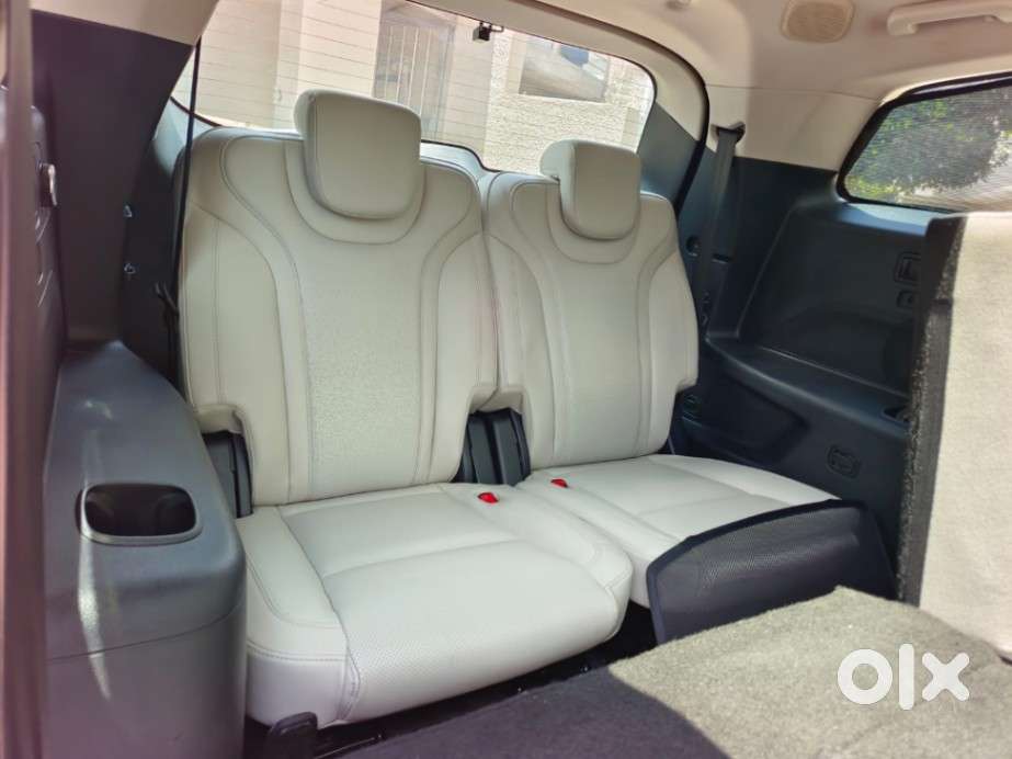 Mahindra Xuv700 2.2 Ax 7 Diesel At Luxury Pack Str Awd, 2022, Diesel
