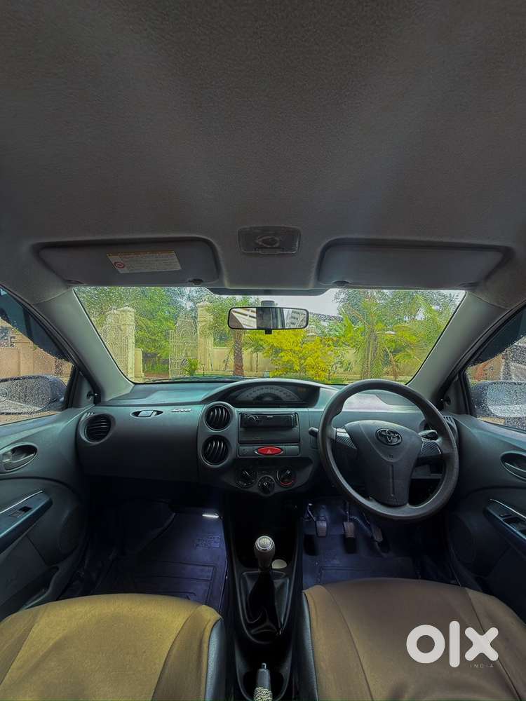 Toyota Etios Liva 2012