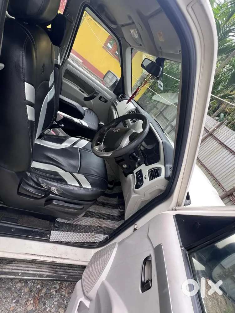 Mahindra Scorpio 1.99 2015