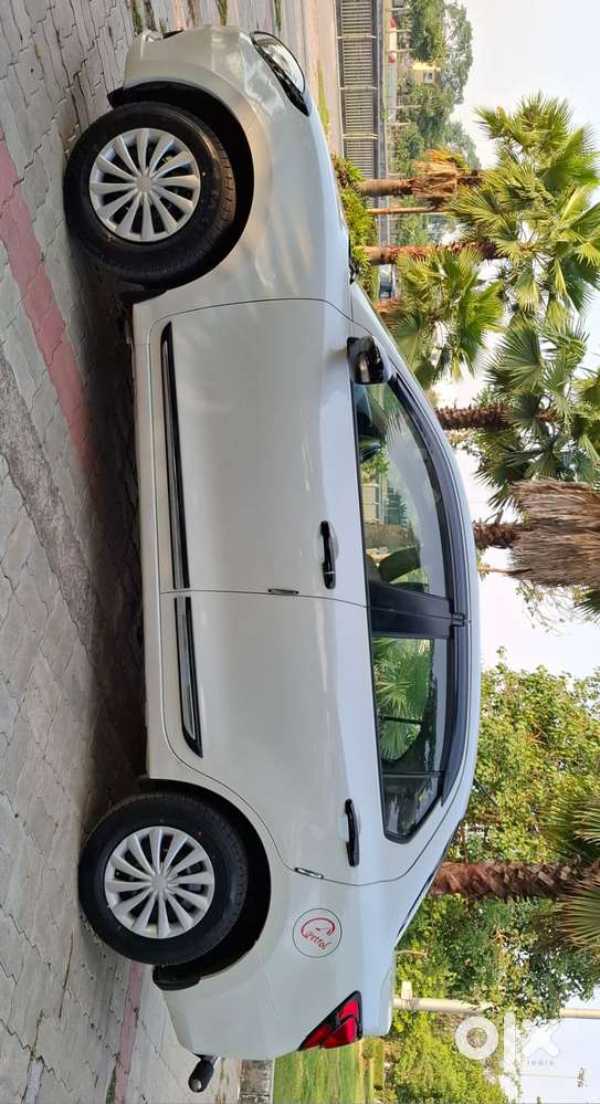 Maruti Suzuki Dzire 1.2 Vxi, 2024, Petrol