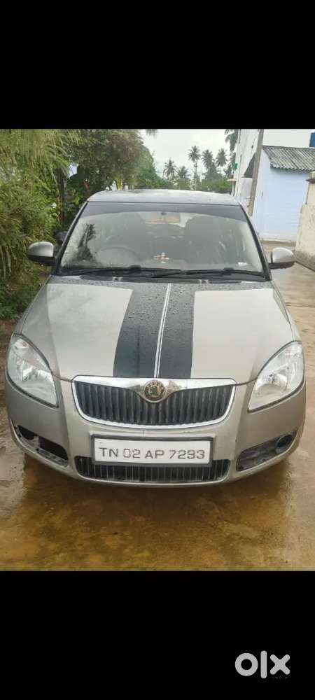 Skoda Fabia 2010 Petrol 148000 Km Driven Power Sat Power Win