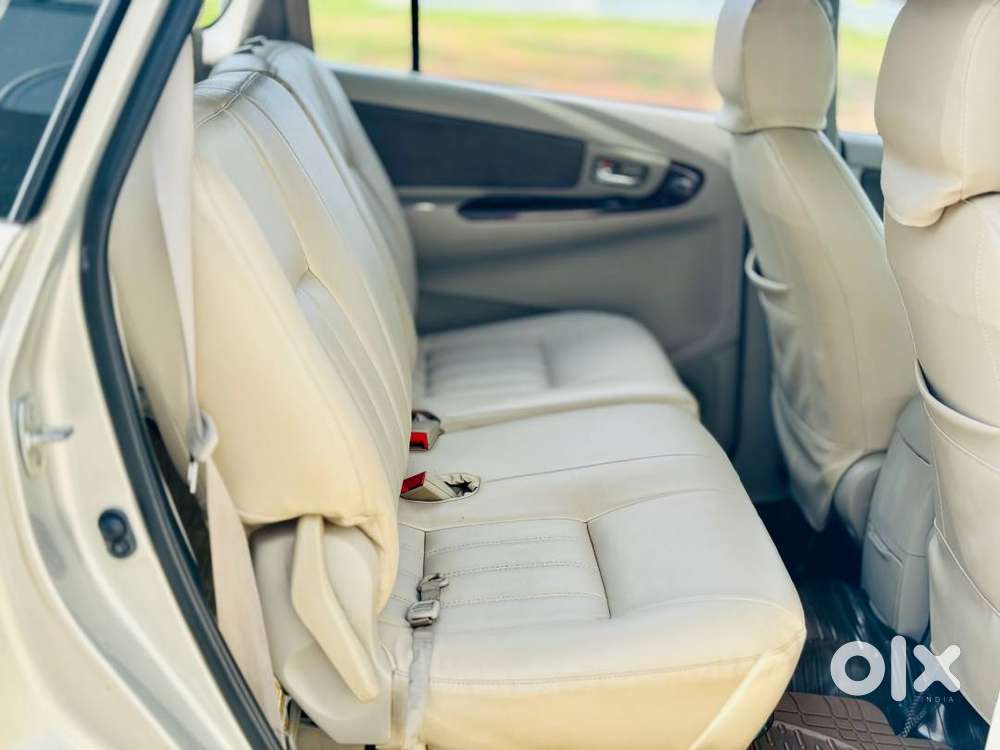 Toyota Innova 2.5 V 2012 Good Condition