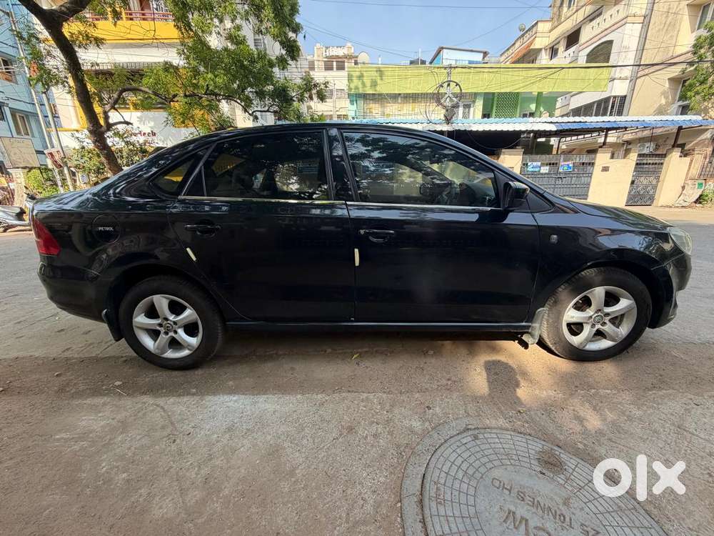 Skoda Rapid 1.6 Mpi Elegance Plus, 2013, Petrol