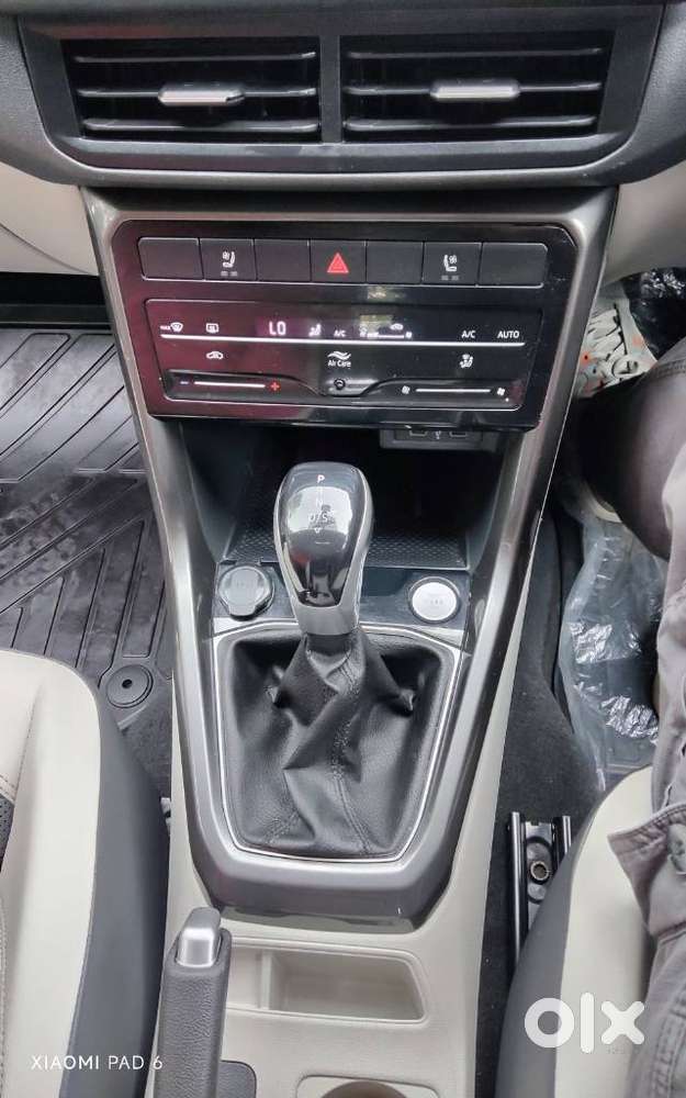 Volkswagen Taigun 1.0 Tsi Topline At, 2022, Petrol