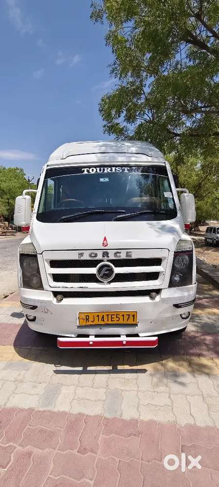 Force Motor Tempo Traveller