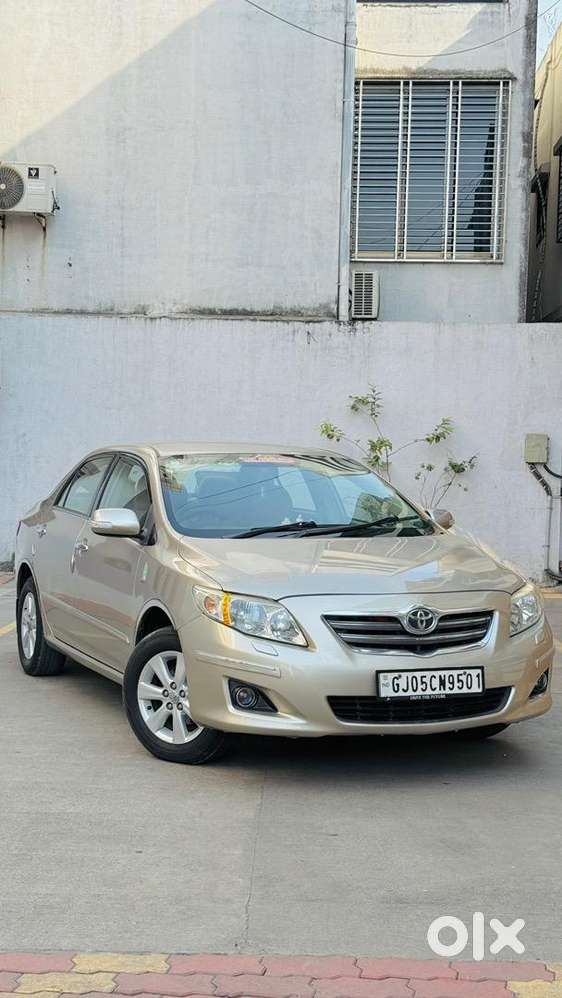 Toyota Corolla Altis 2010 Petrol Well Maintained