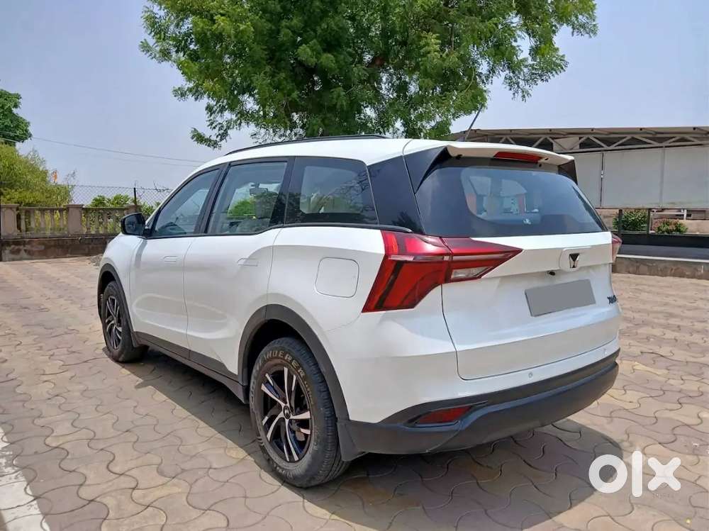 Mahindra Xuv700 | Only 25,500 Km | Slightly Negotiable