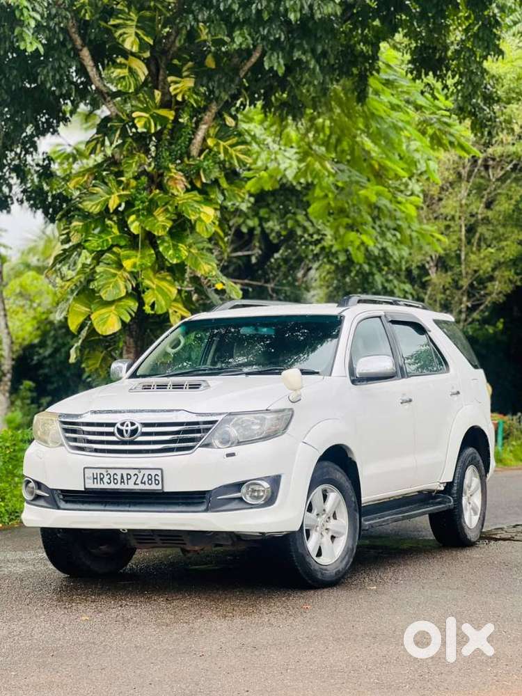 Toyota Fortuner 3.0 4x4 Manual, 2011, Diesel