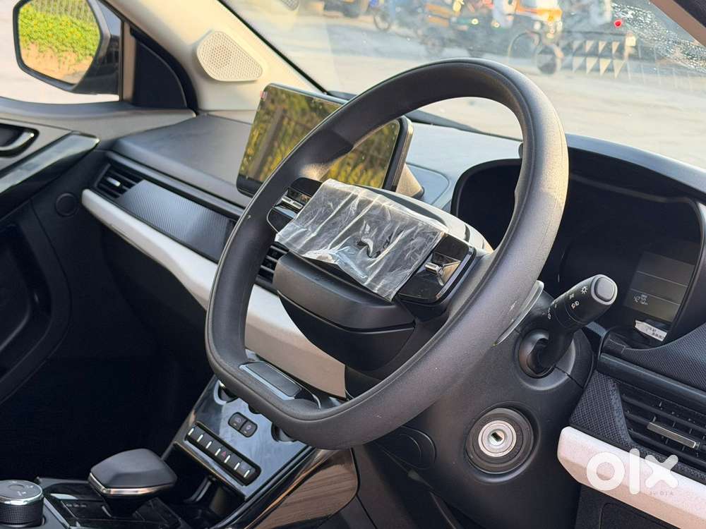 Tata Nexon Pure Plus (s) Petrol Amt, 2025, Petrol