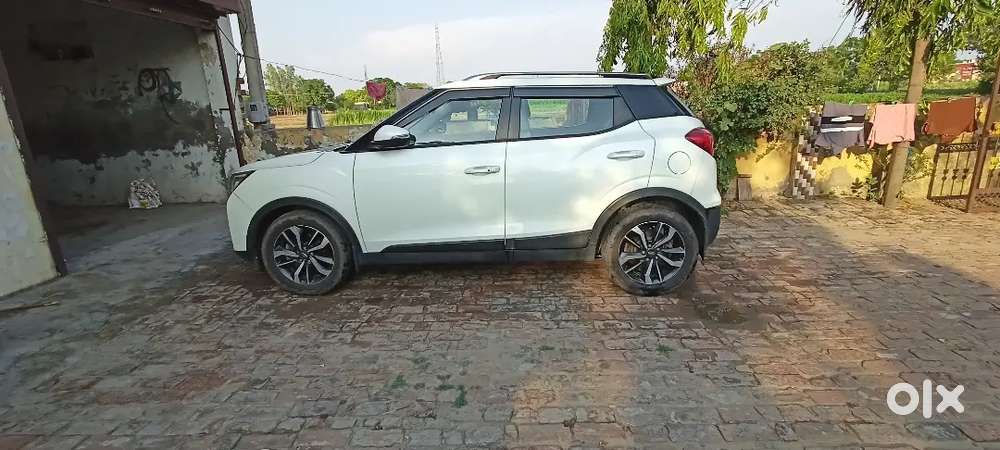 Mahindra Xuv300 Turbosport 2019 Nov   Sunroof Diesel 75000 Km Driven