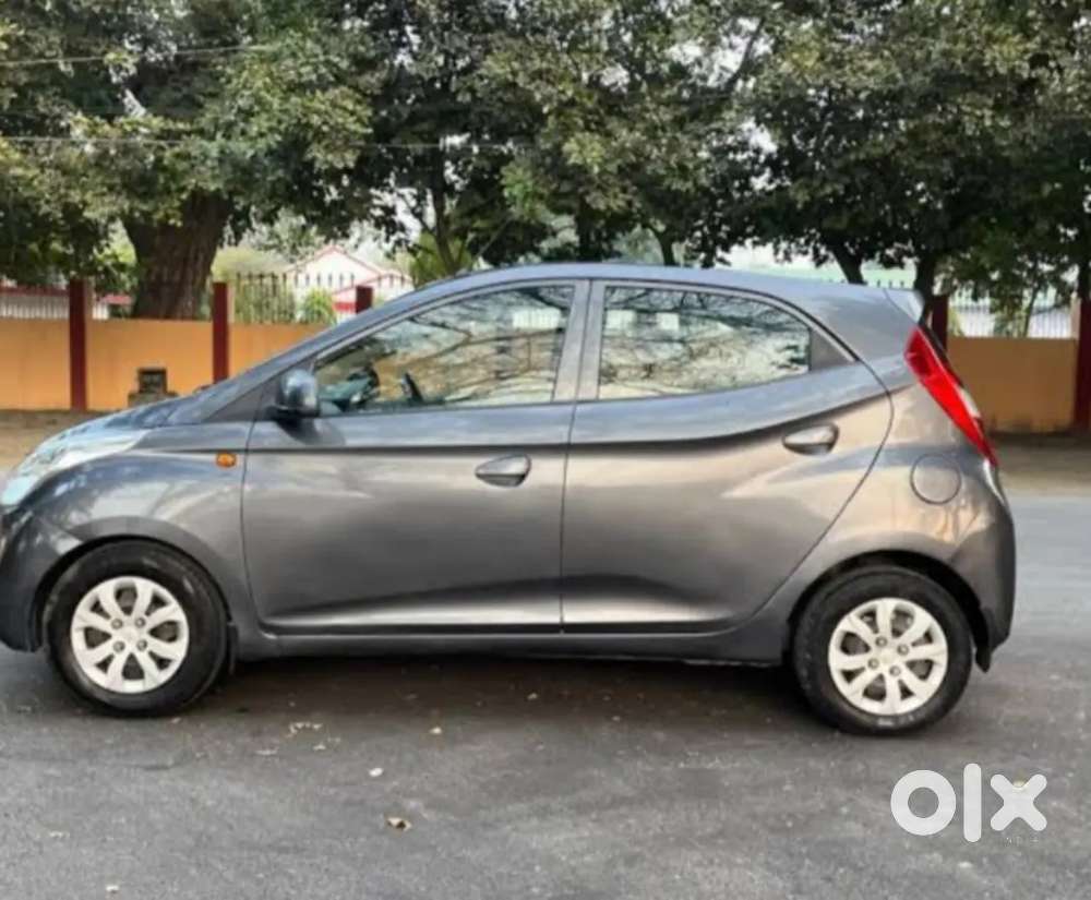 Hyundai Eon Magna + 2018   Taxi Board. Ola.uber.rapido