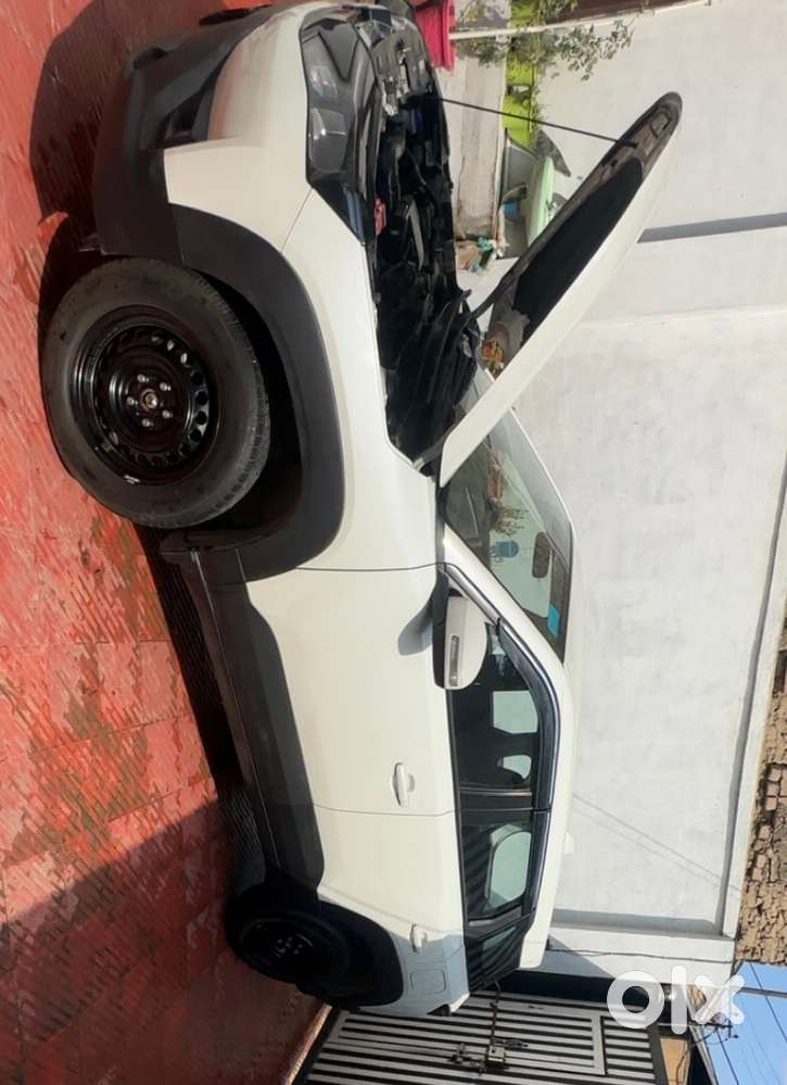 December 2023 Maruti Brezza Lxi Petrol Manual 2023